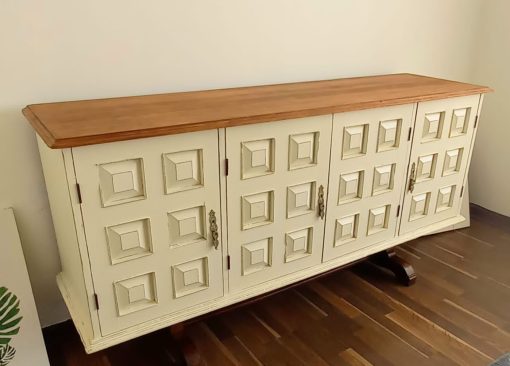 Gran buffet de madera renovado a mano