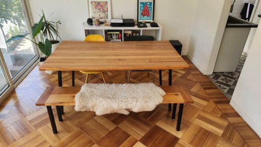 Mesa de comedor madera rustica con una banqueta - Imagen 5